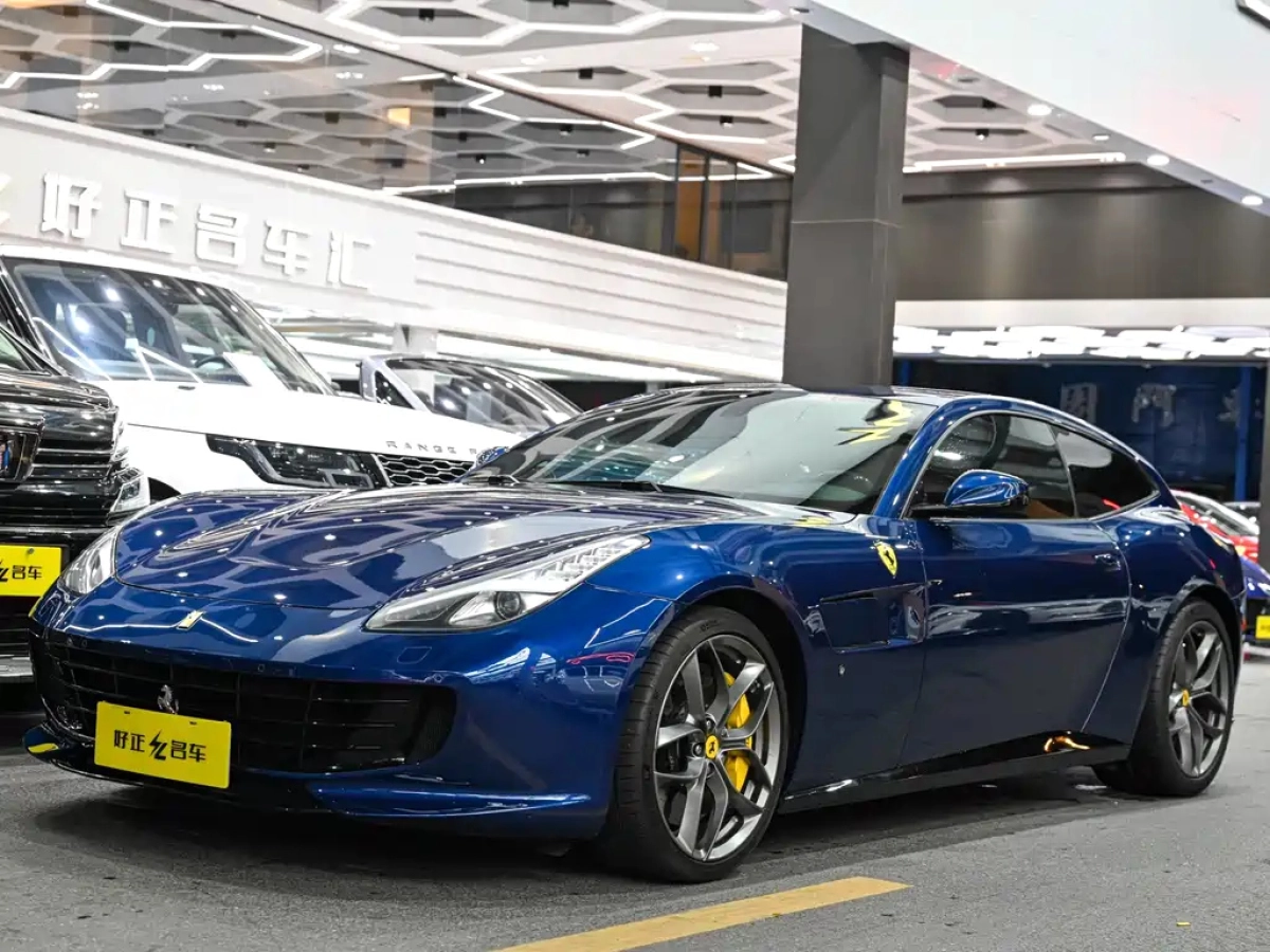 FERRARI GTC4LUSSO  2019