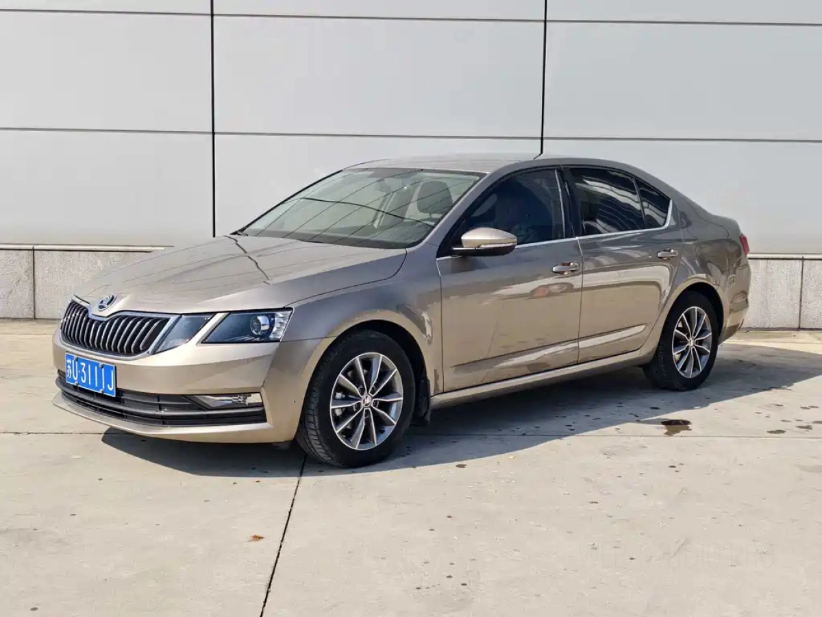 SKODA OCTAVIA  2021
