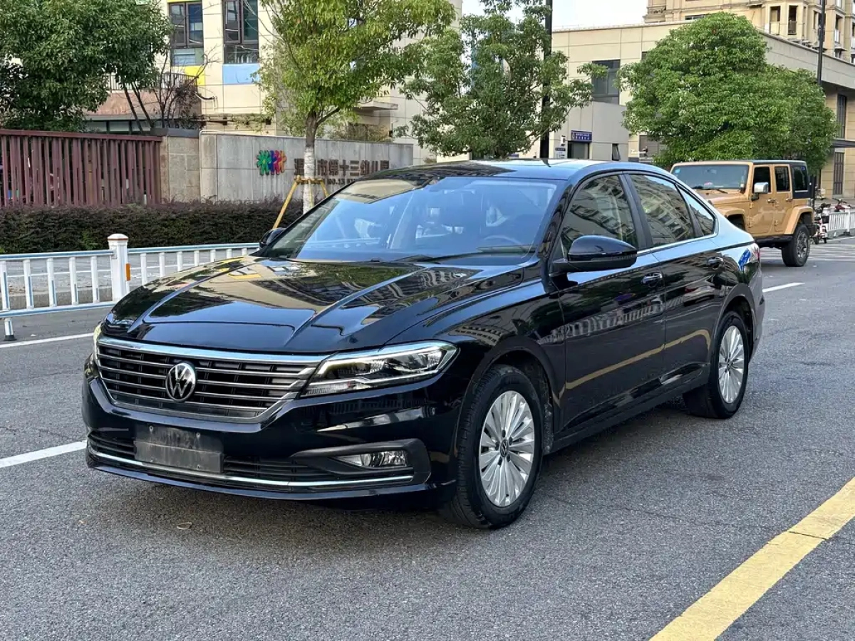 VOLKSWAGEN LAVIDA  2022