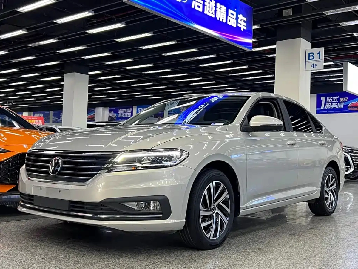 VOLKSWAGEN LAVIDA  2022