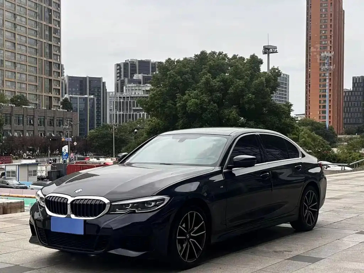 BMW 3-SERIES  2022