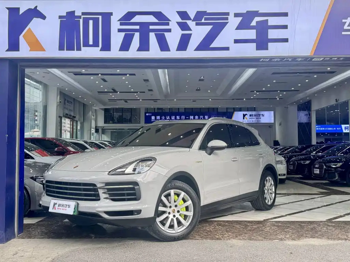 PORSCHE CAYENNE NEW ENERGY  2019