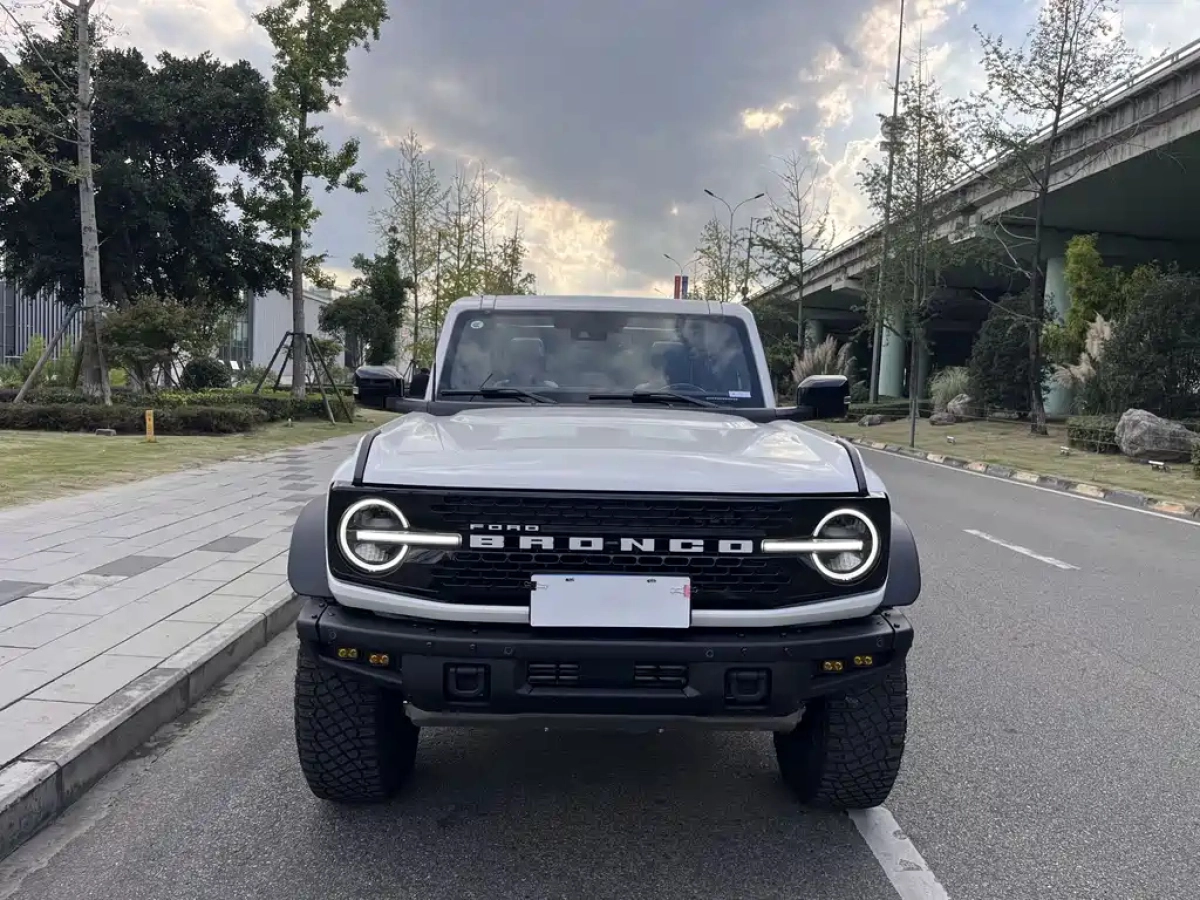 FORD BRONCO