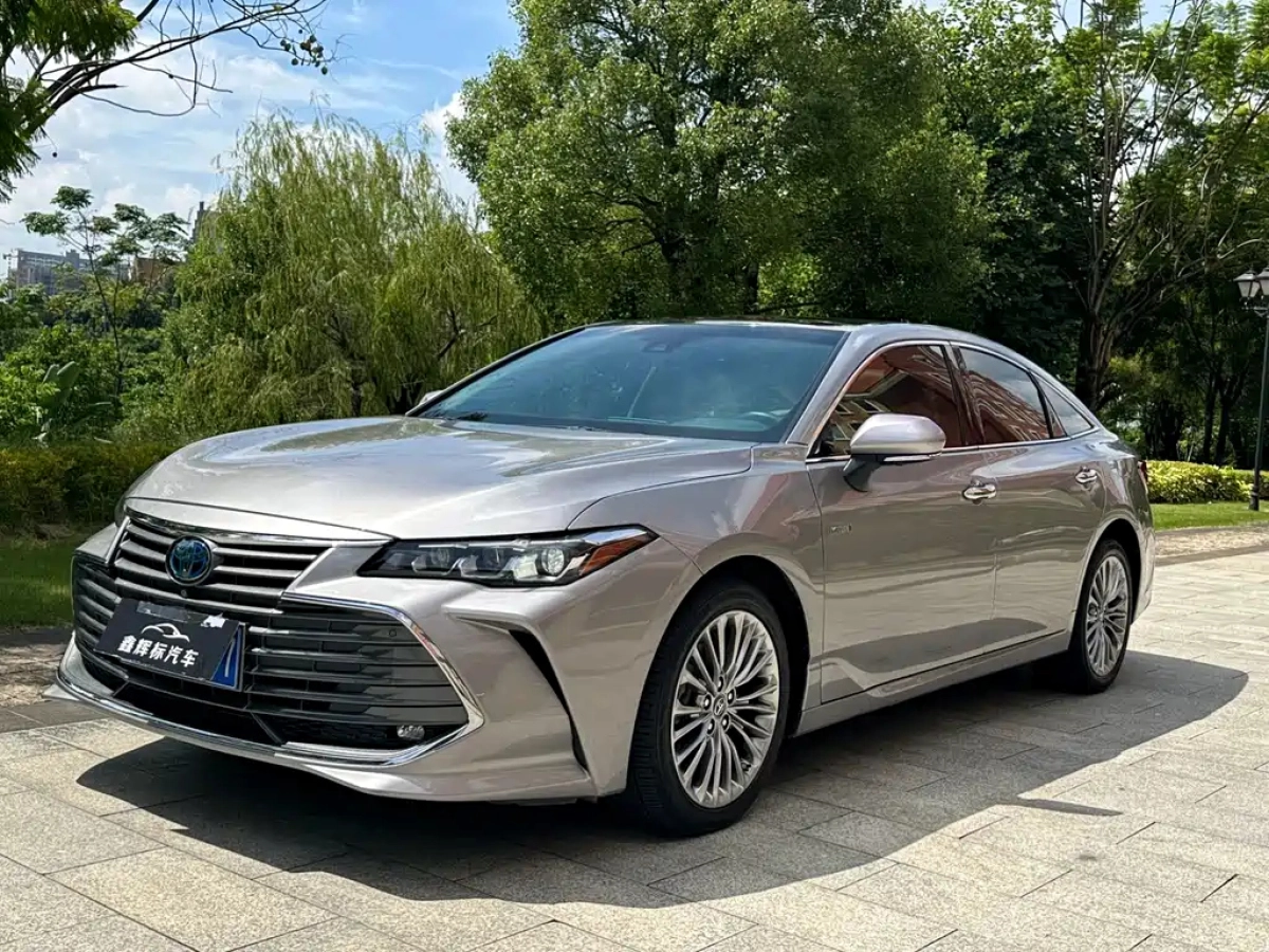 TOYOTA AVALON  2020