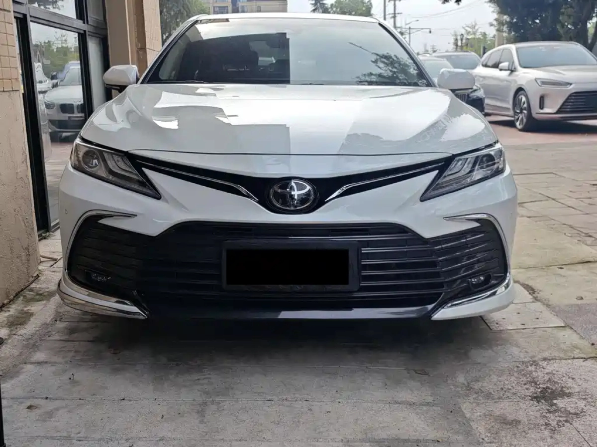 TOYOTA CAMRY