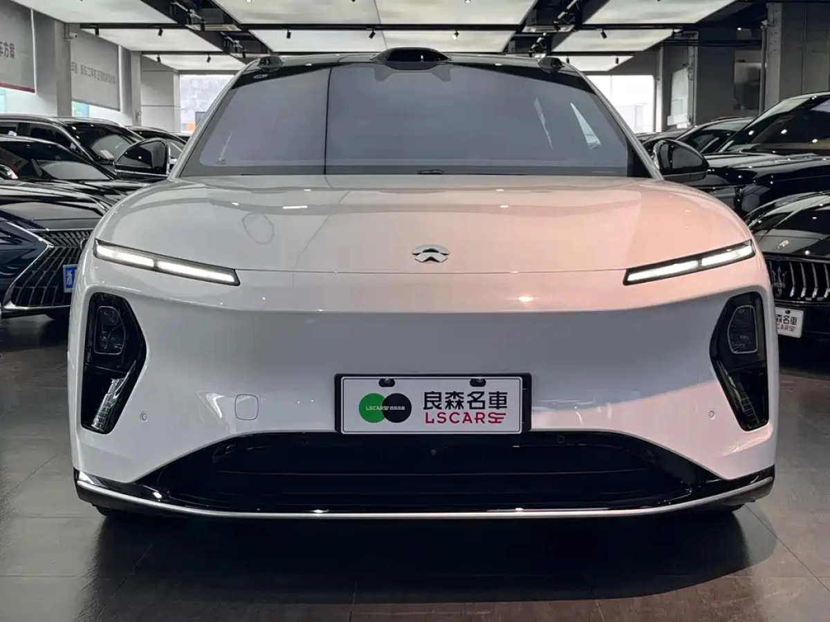 NIO ET9