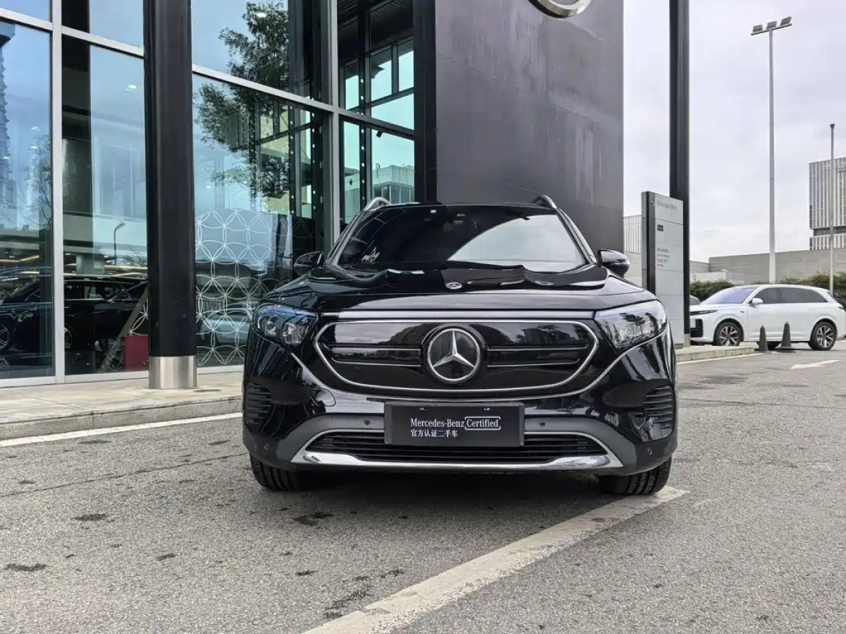 MERCEDES BENZ EQB