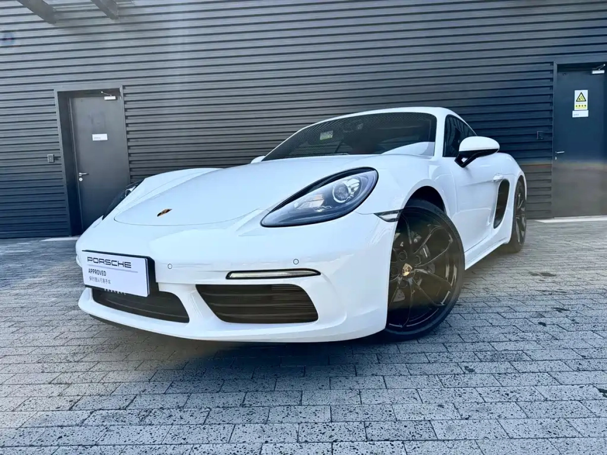 PORSCHE 718