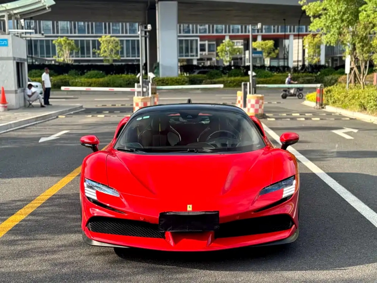 FERRARI SF90