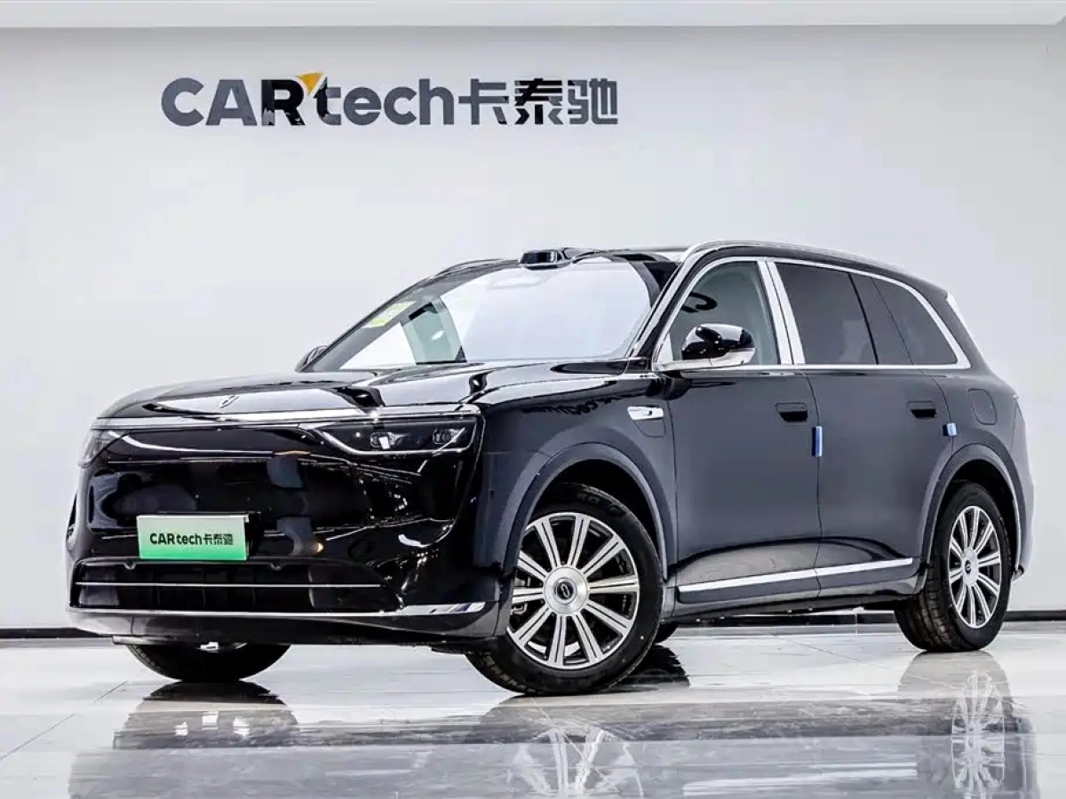 HUAWEI HARMON AITO M8  2025