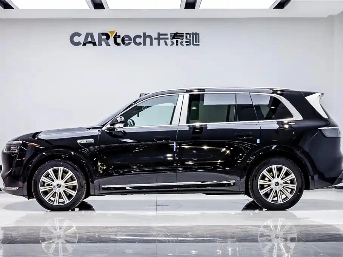 HUAWEI HARMON AITO M8