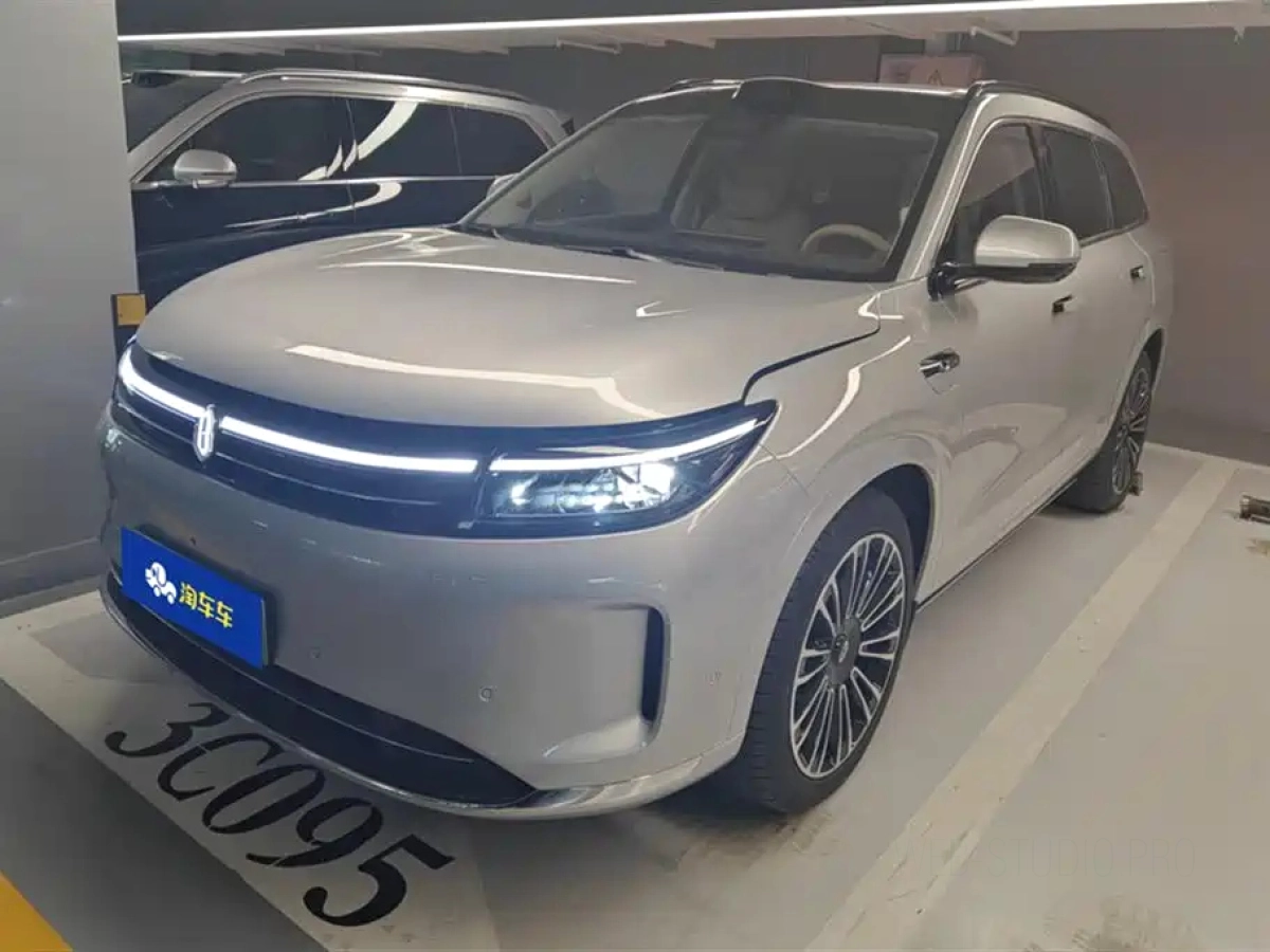 HUAWEI HARMON AITO M7