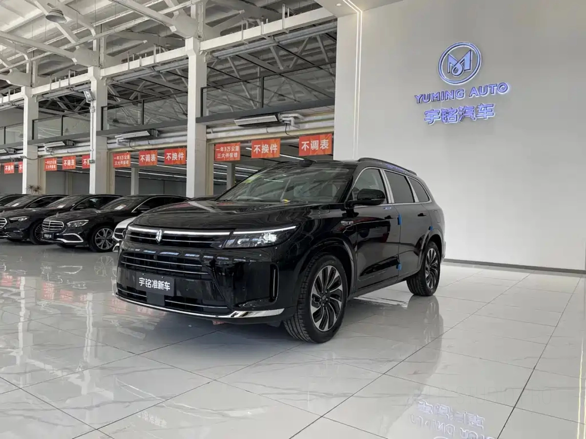 HUAWEI HARMON AITO M7  2024