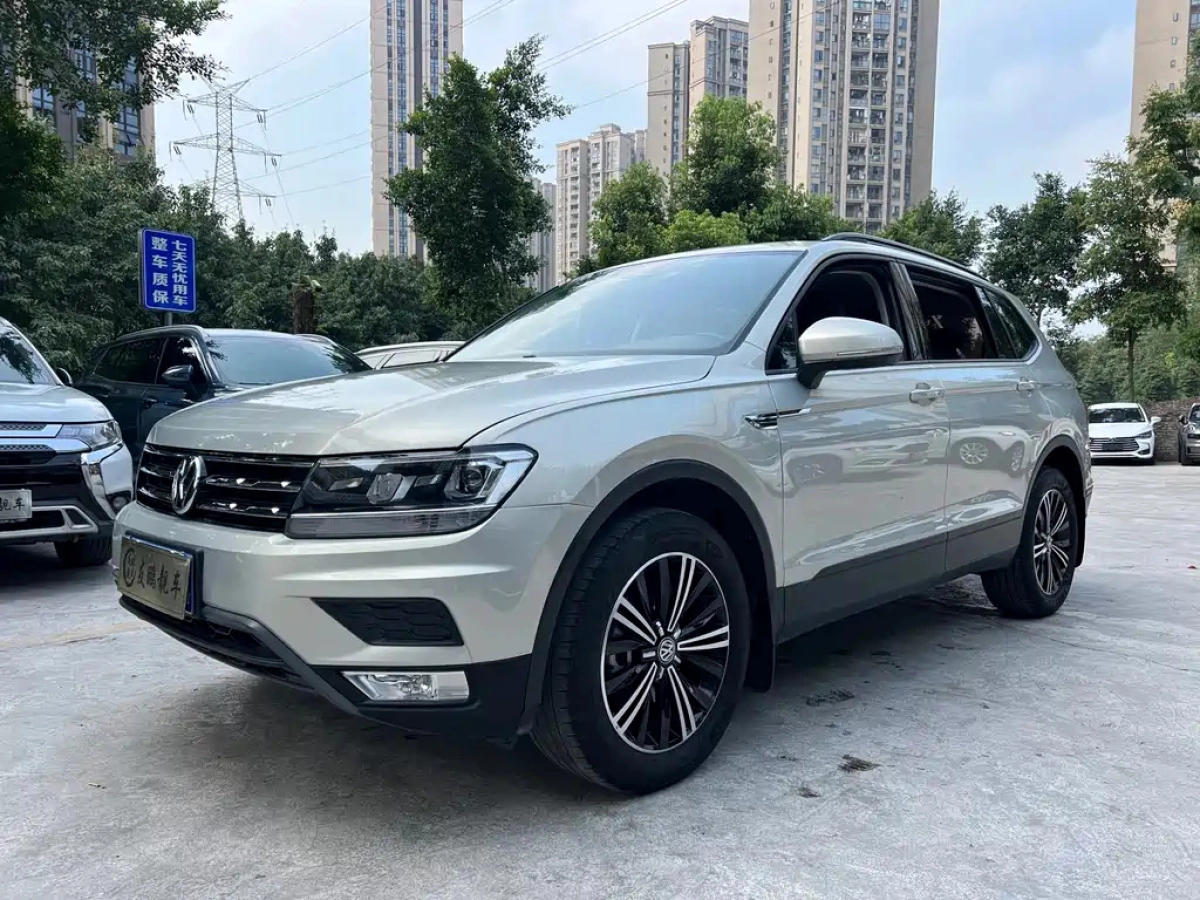 VOLKSWAGEN TIGUAN L  2020