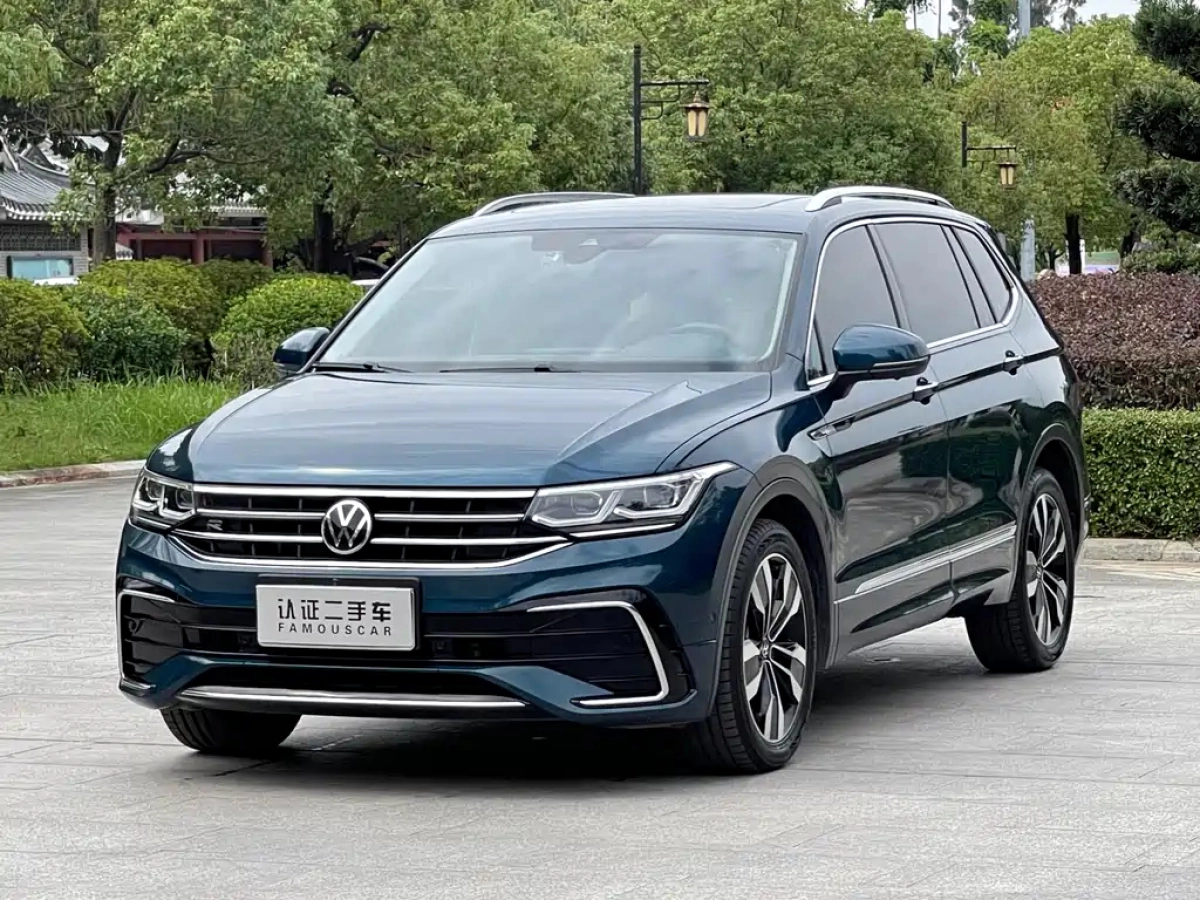VOLKSWAGEN TIGUAN L  2021