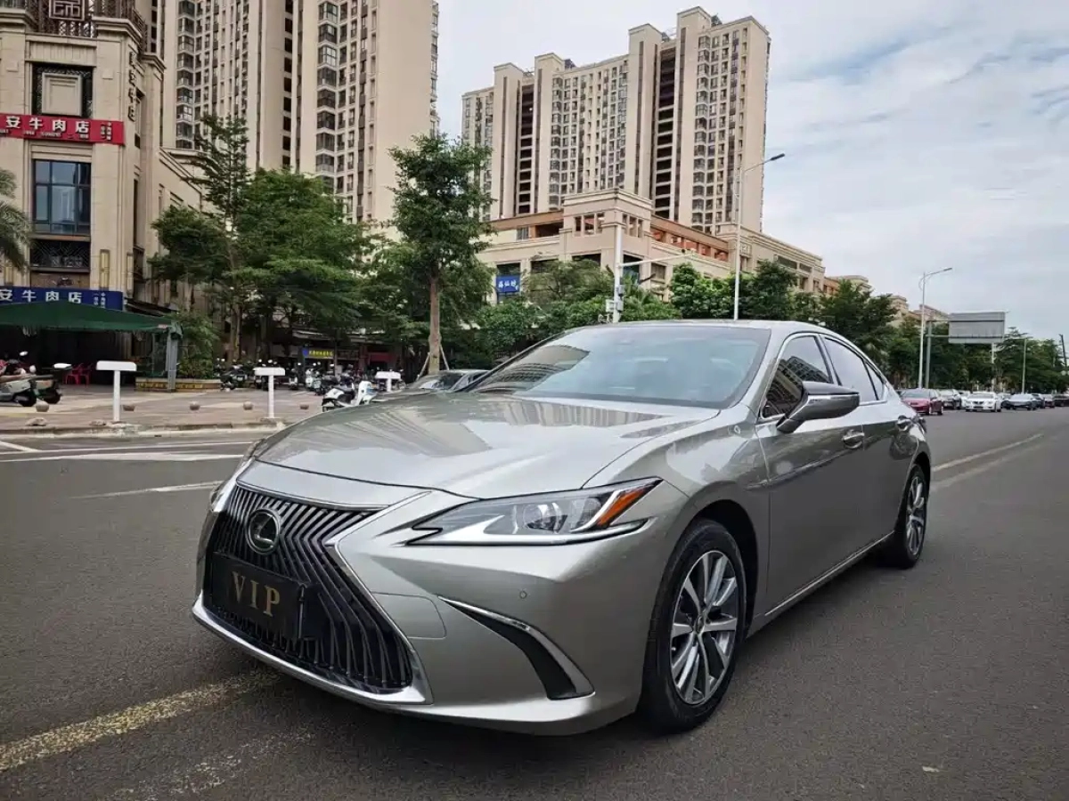 LEXUS ES  2021