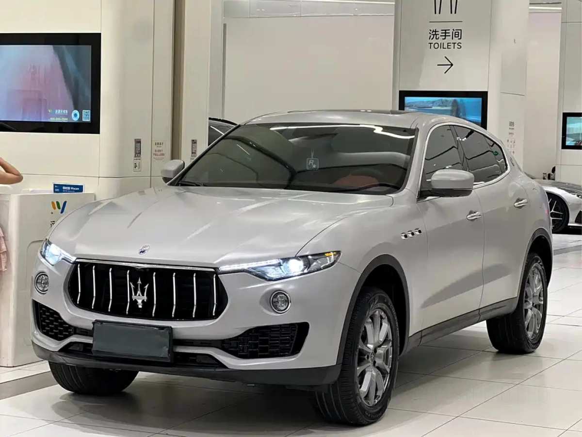 MASERATI LEVANTE  2021