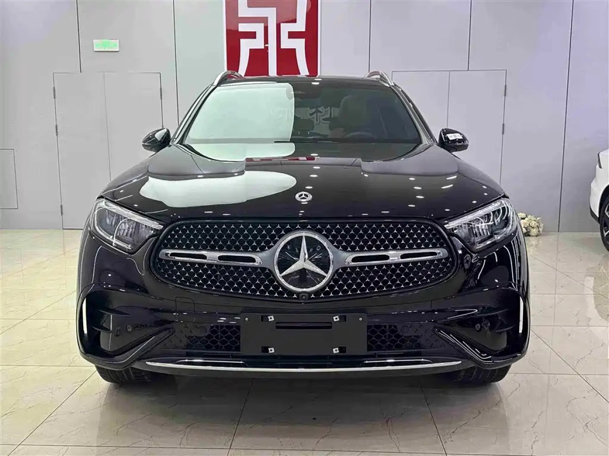 MERCEDES BENZ GLC