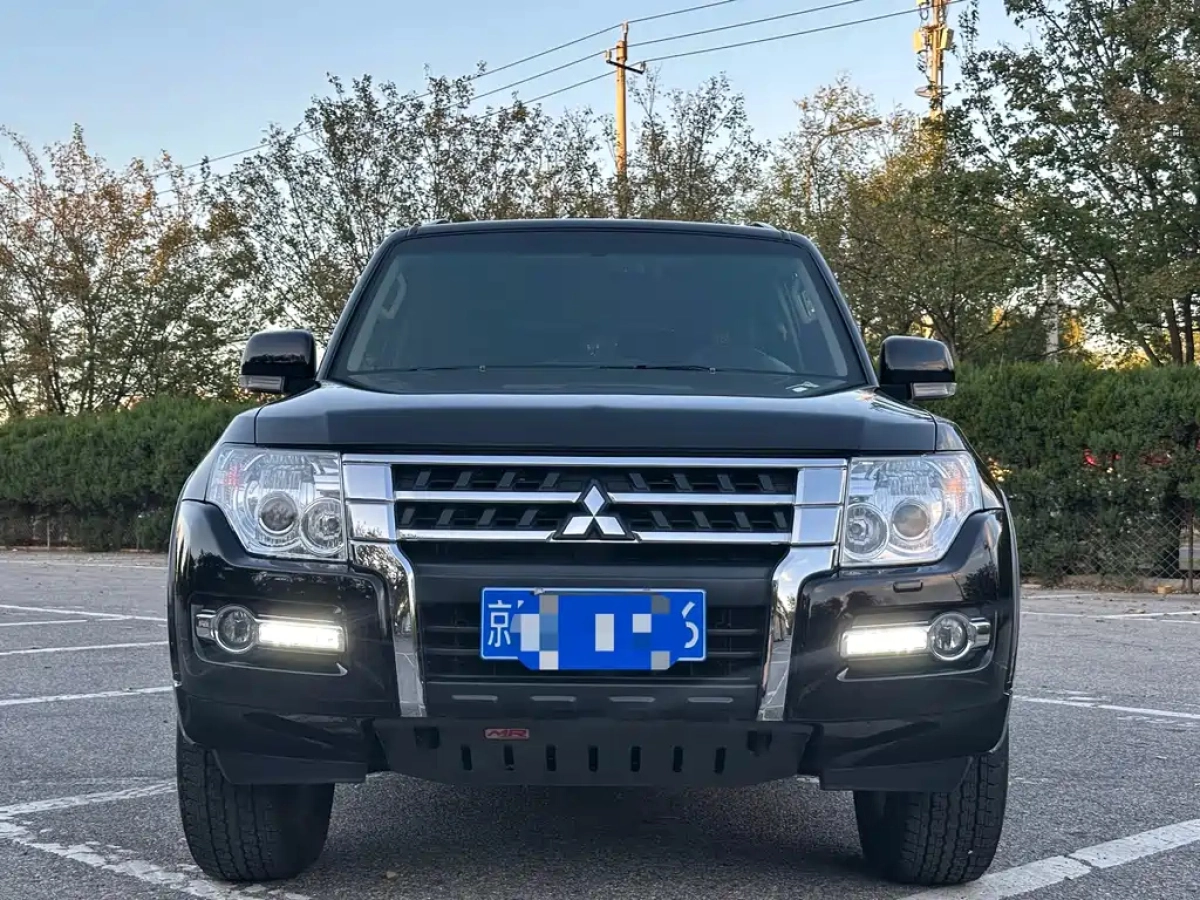 MITSUBISHI PAJERO IMPORT