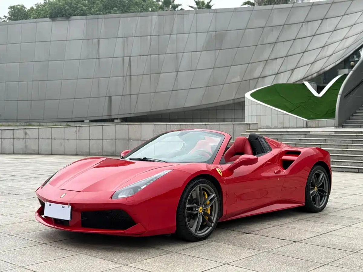 FERRARI 488