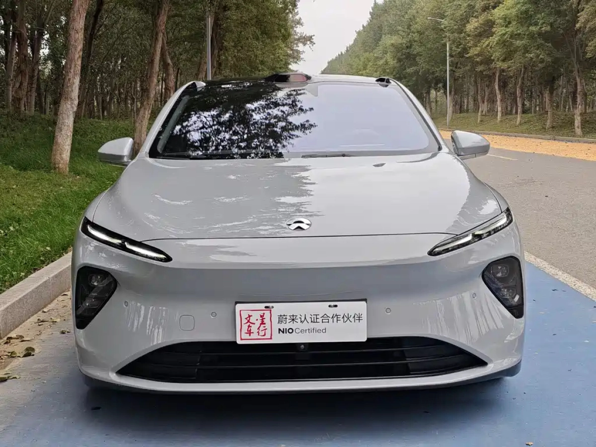NIO ET7