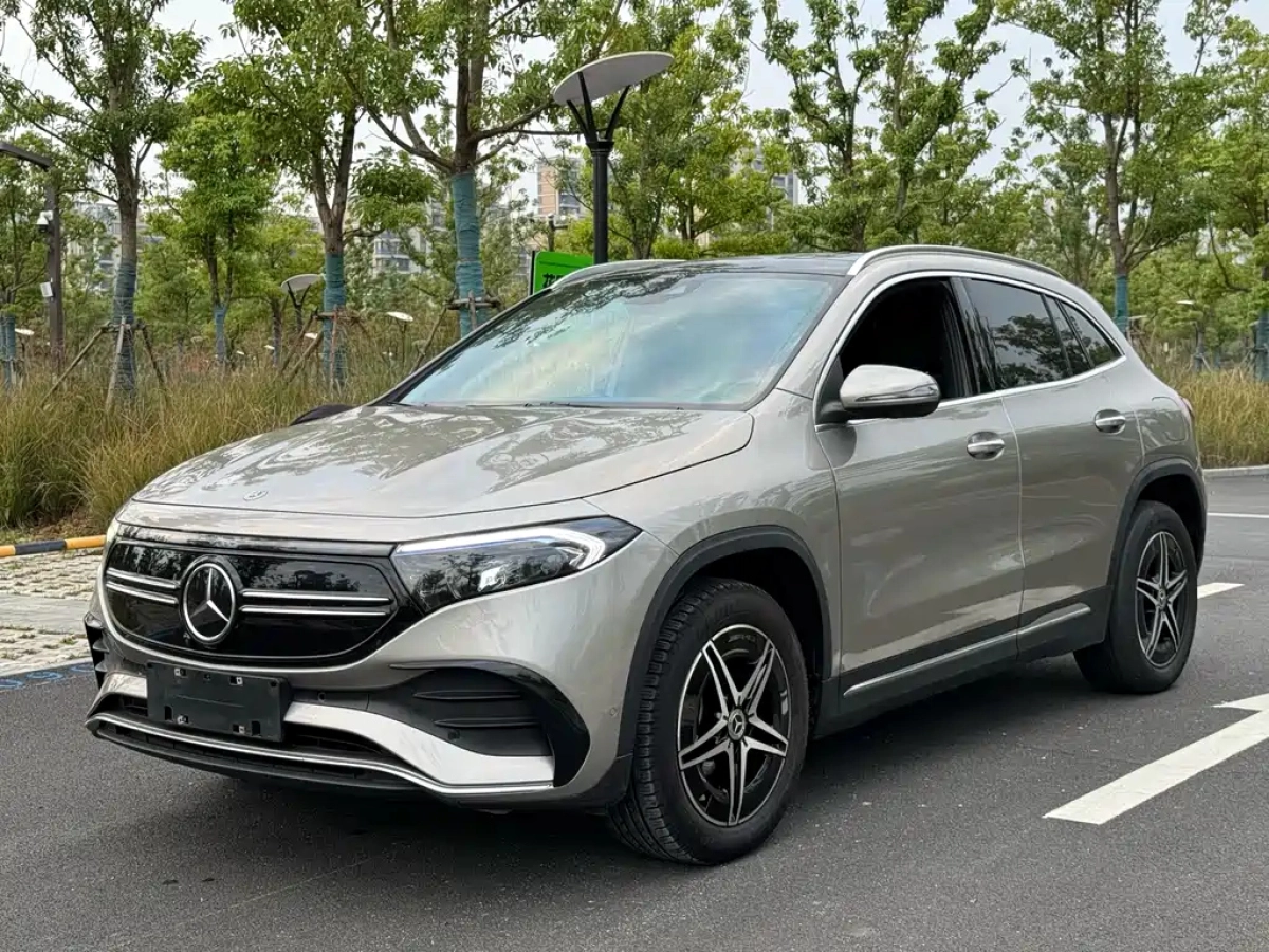 MERCEDES BENZ EQA