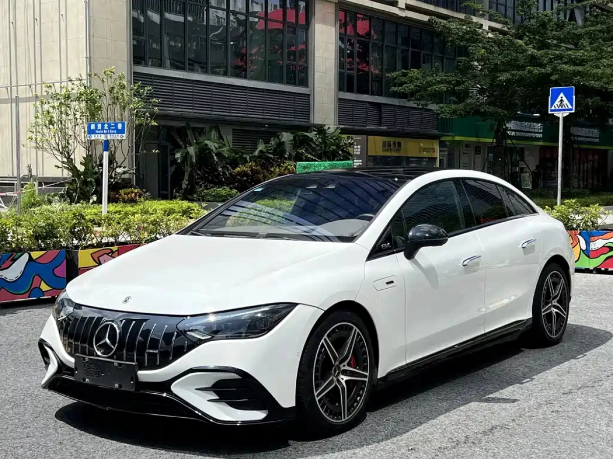 MERCEDES BENZ EQE AMG