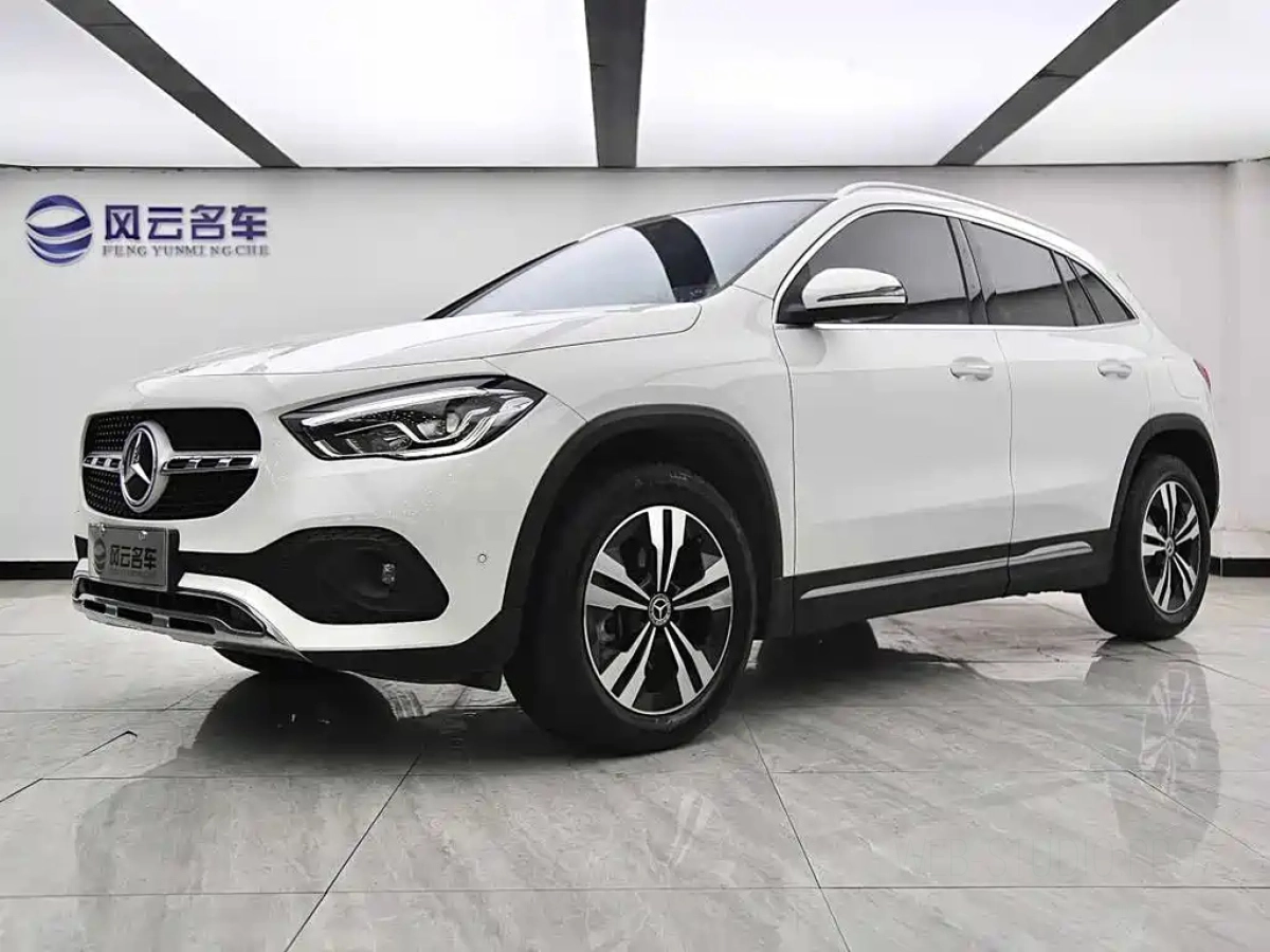 MERCEDES BENZ GLA