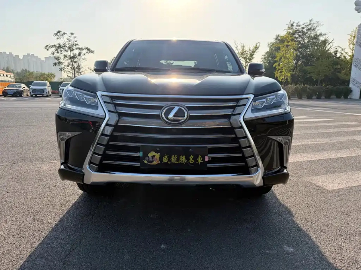 LEXUS LX