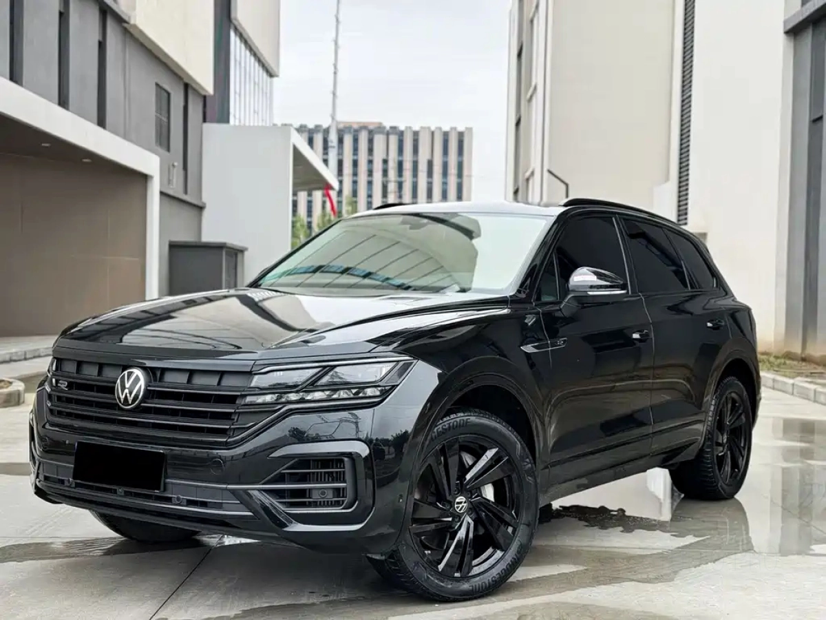 VOLKSWAGEN TOUAREG