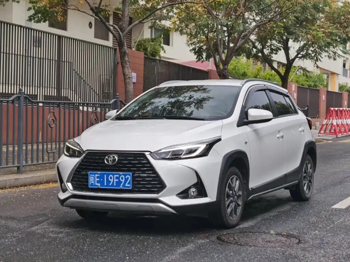 TOYOTA YARIS L DAZZLING  2022