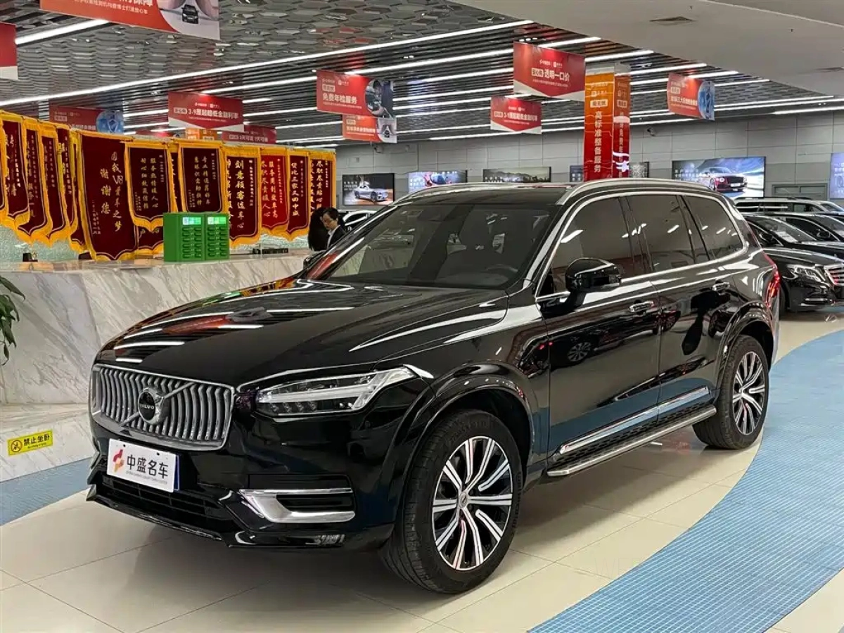 VOLVO XC90