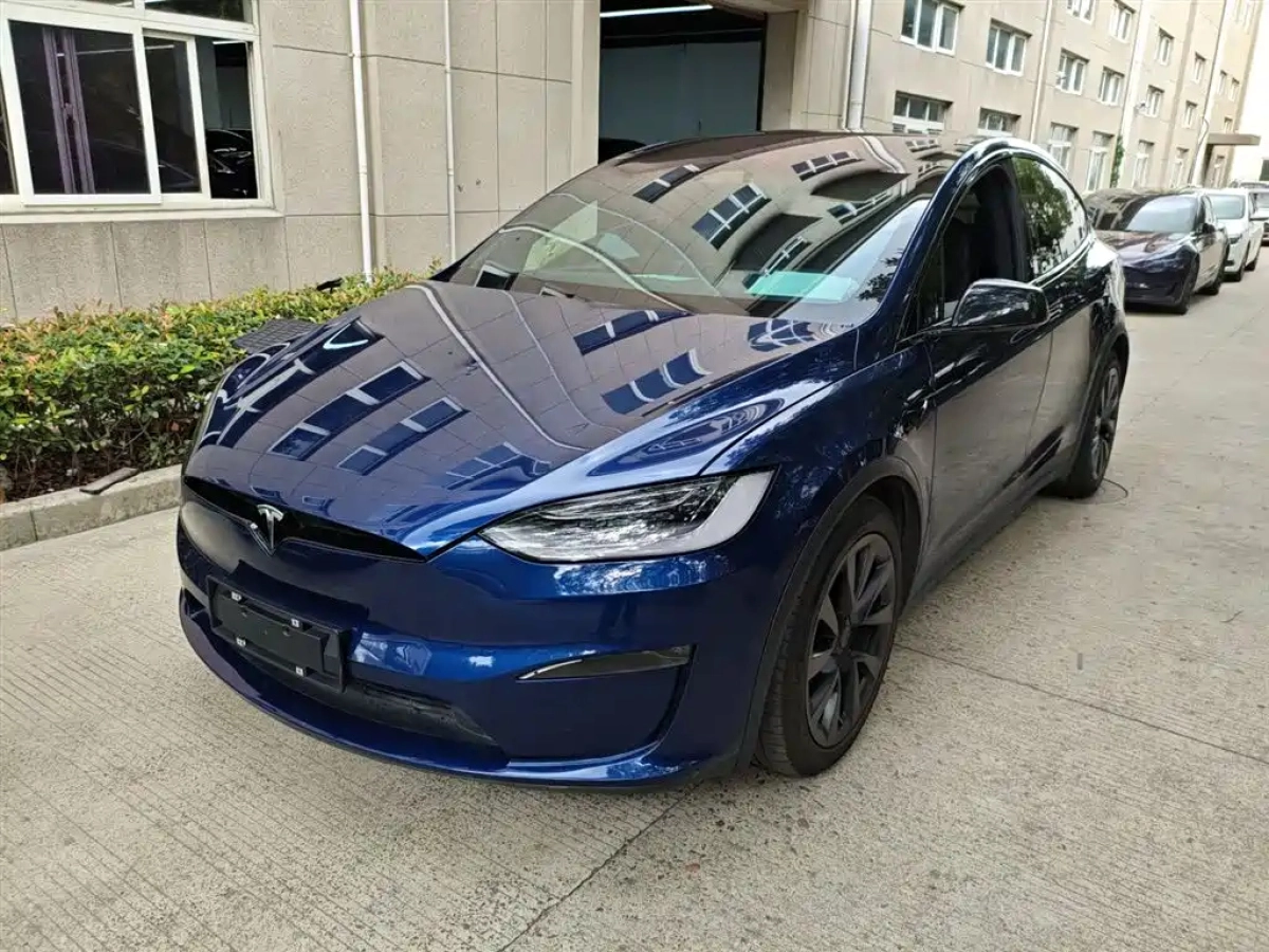 TESLA MODEL X