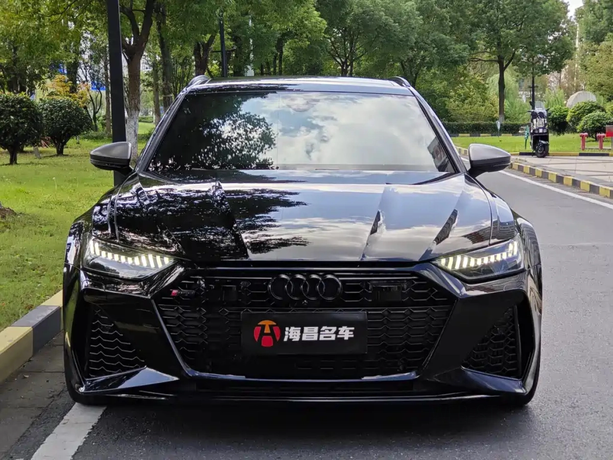 AUDI RS 6