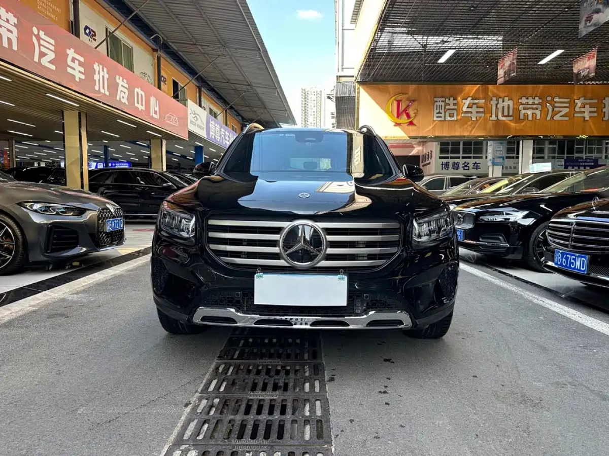 MERCEDES BENZ GLB