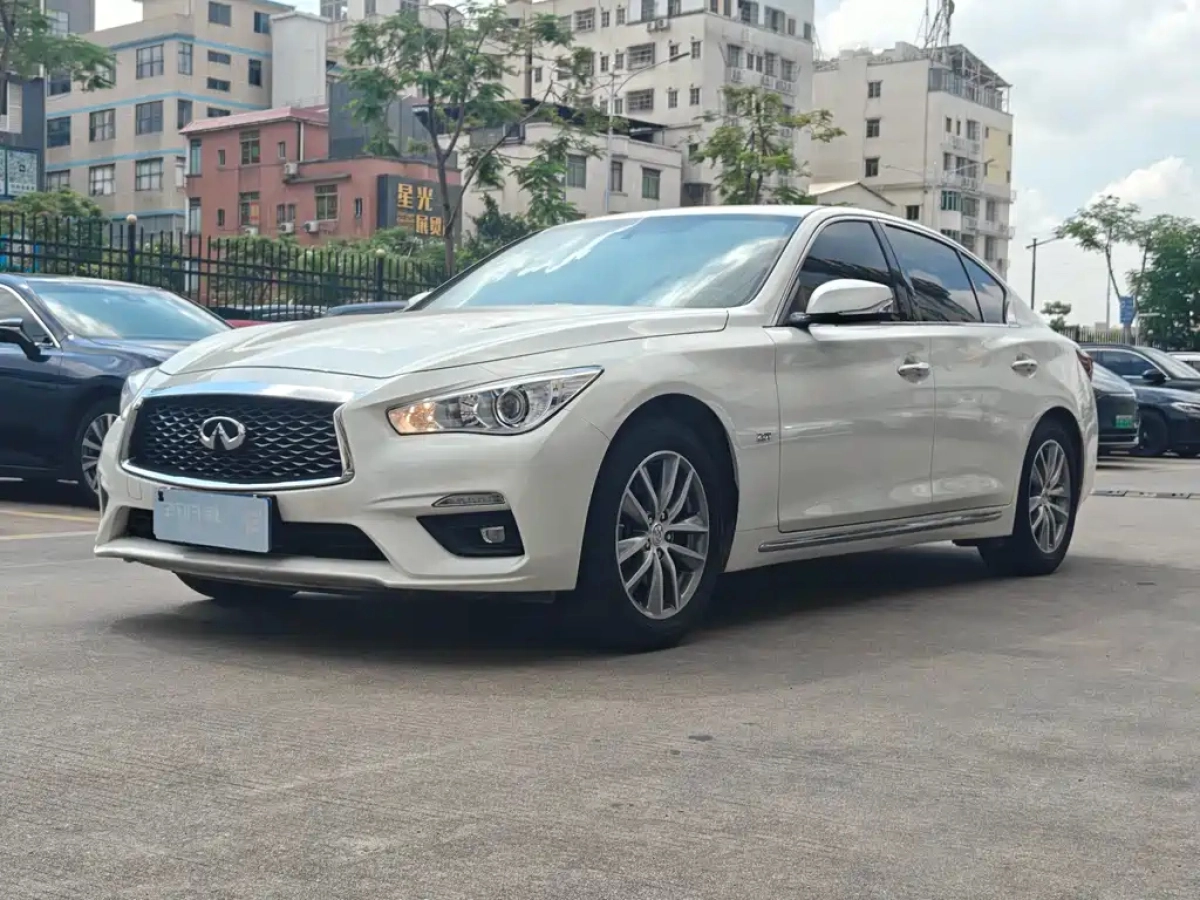 INFINITI Q50L