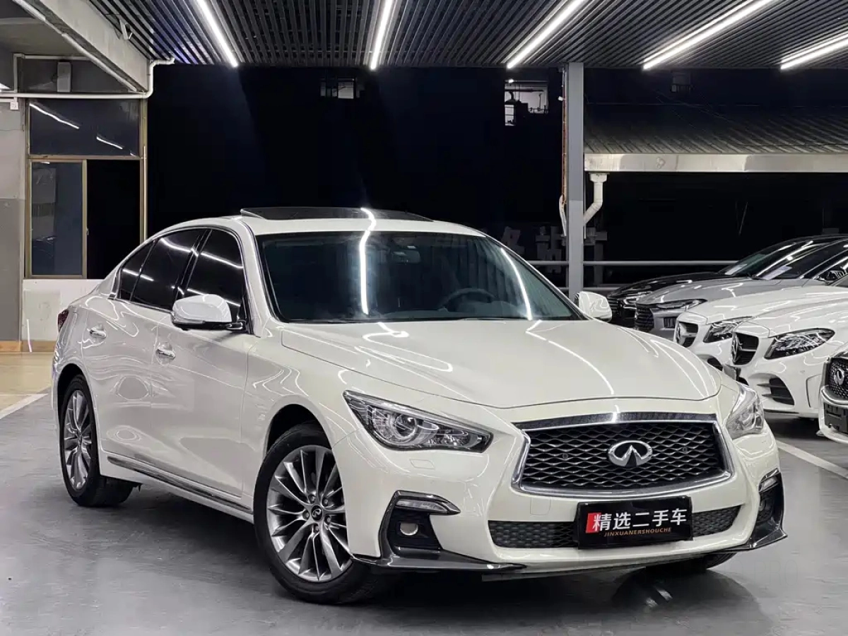 INFINITI Q50L