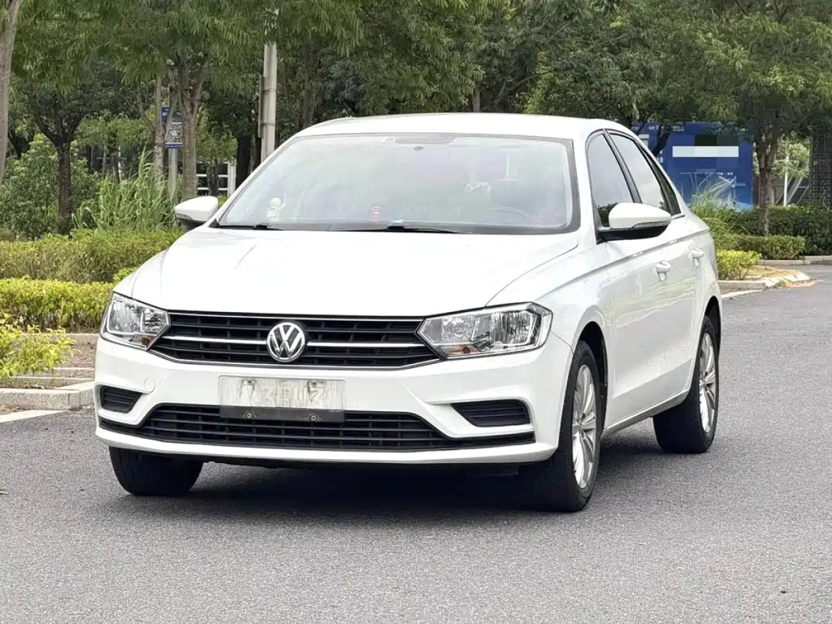 VOLKSWAGEN BORA