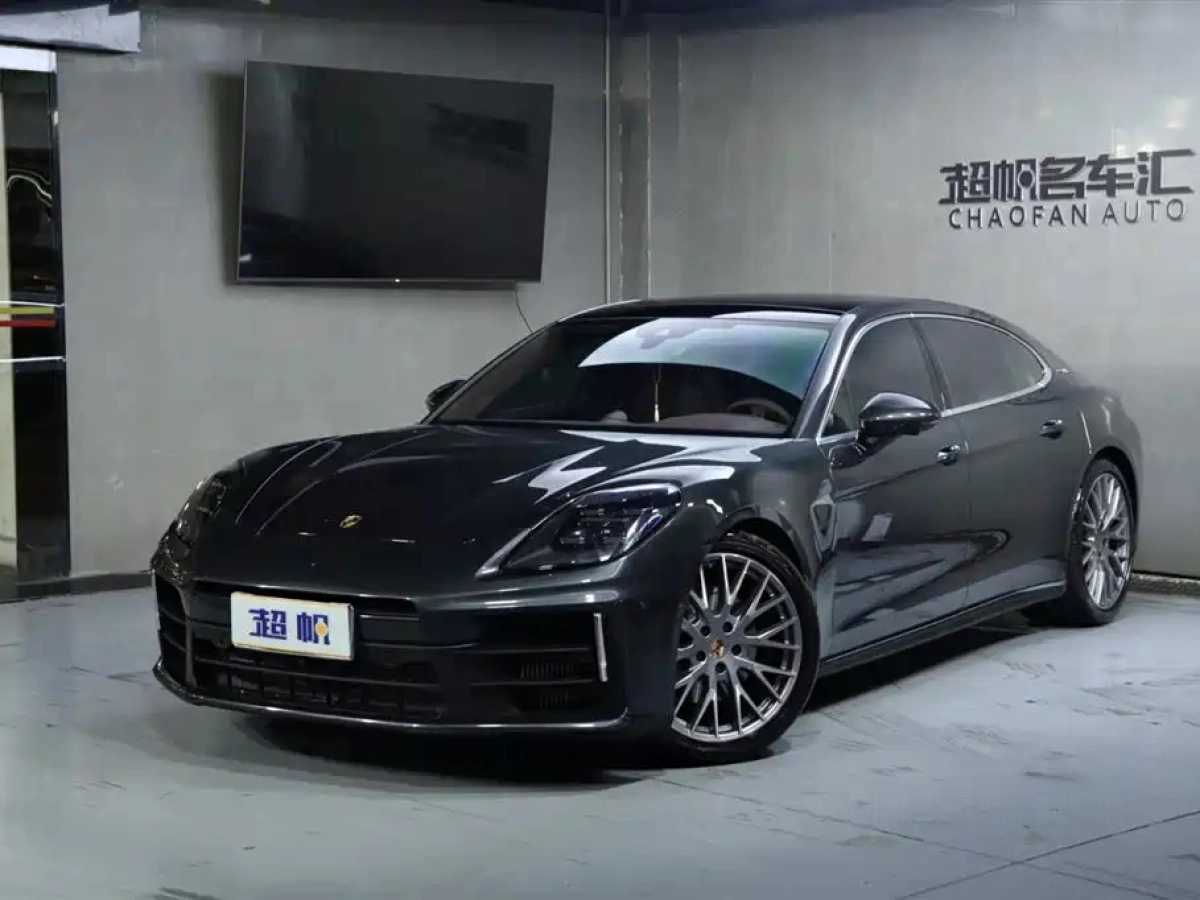PORSCHE PANAMERA
