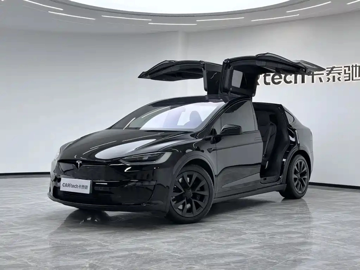 TESLA MODEL X