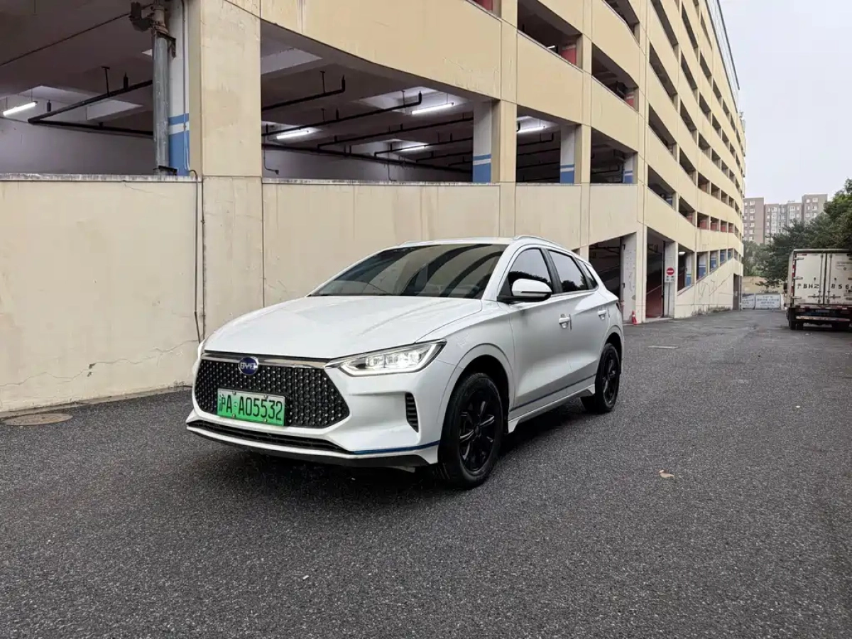 BYD E2