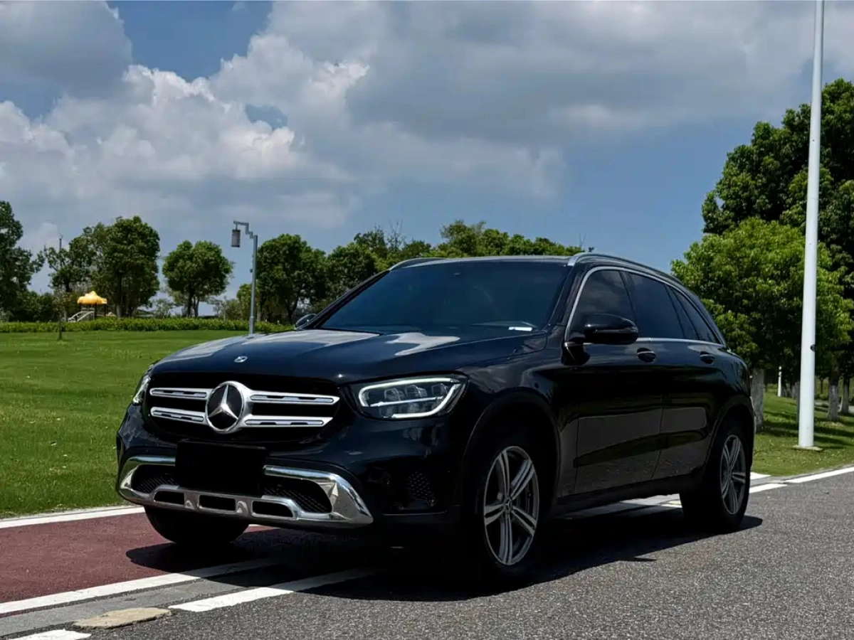 MERCEDES BENZ GLC