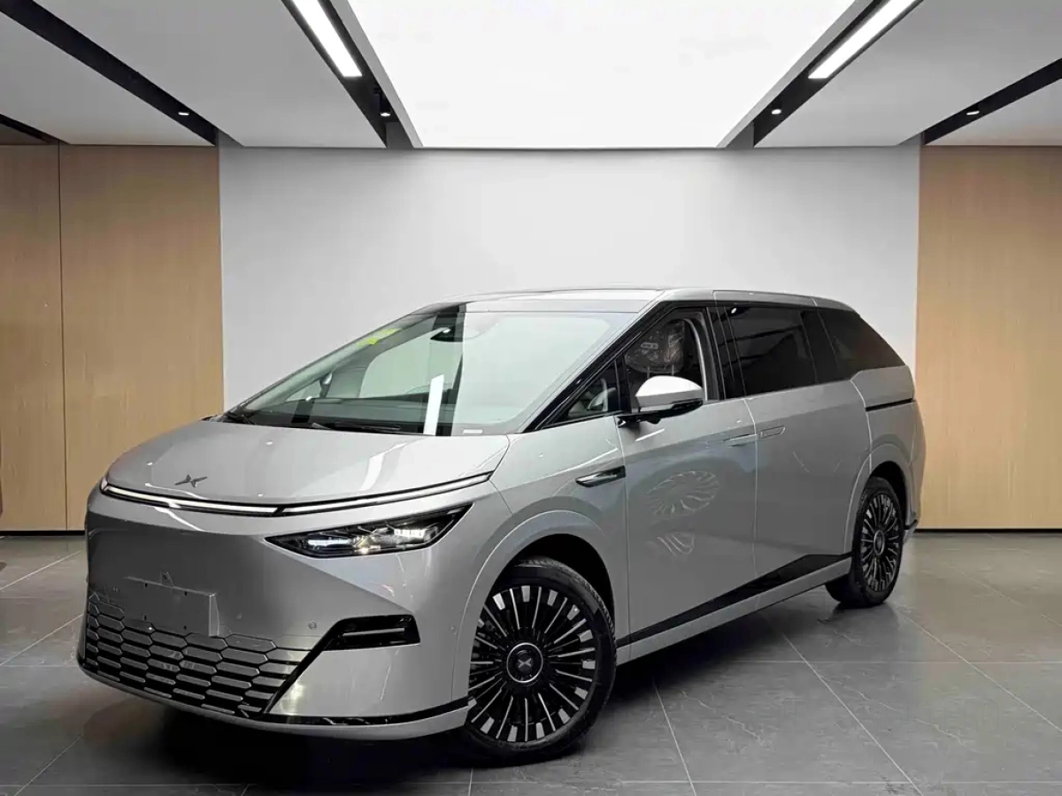 XPENG MOTORS X9  2025