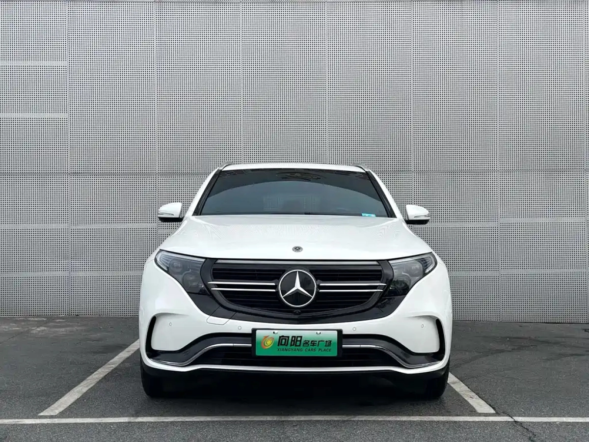 MERCEDES BENZ EQC