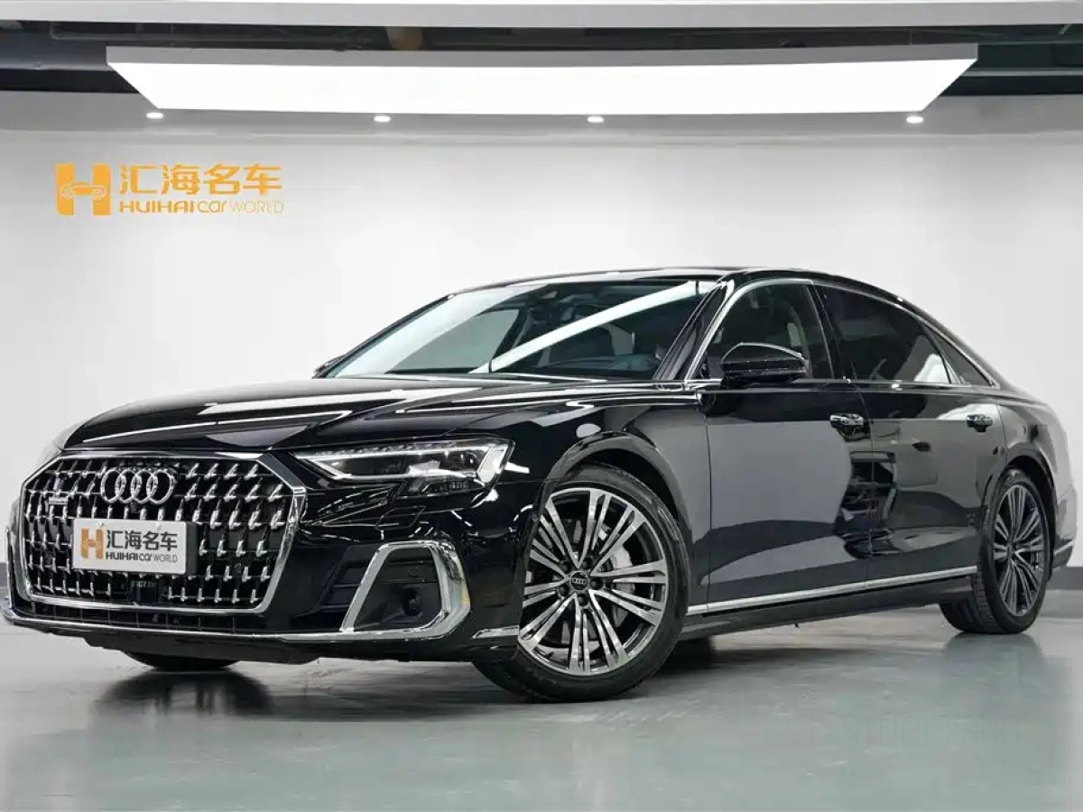 AUDI A8  2022