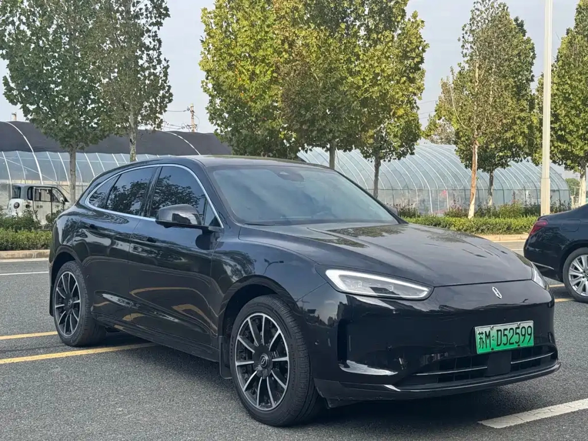 HUAWEI HARMON AITO M5