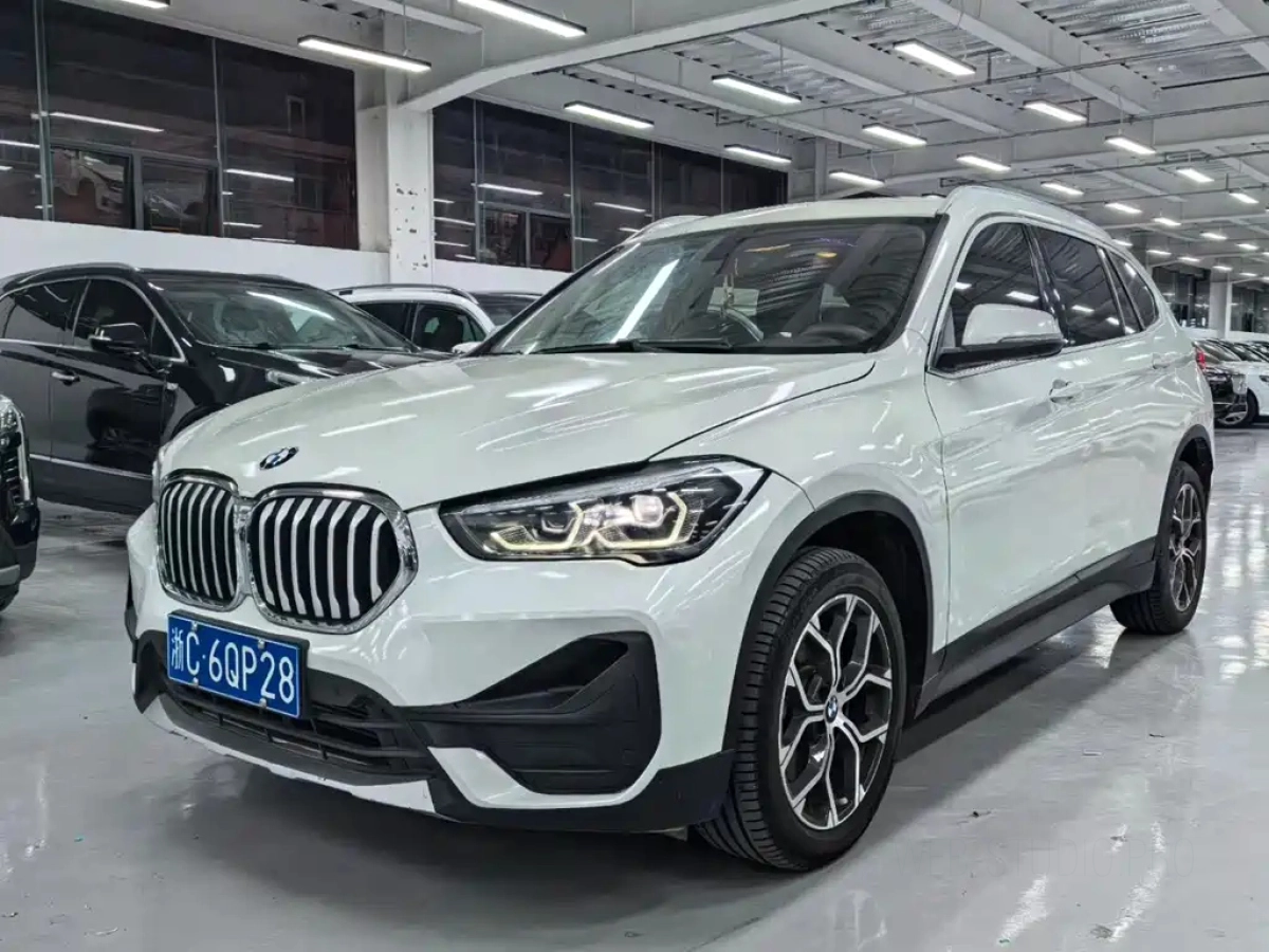 BMW X1  2023