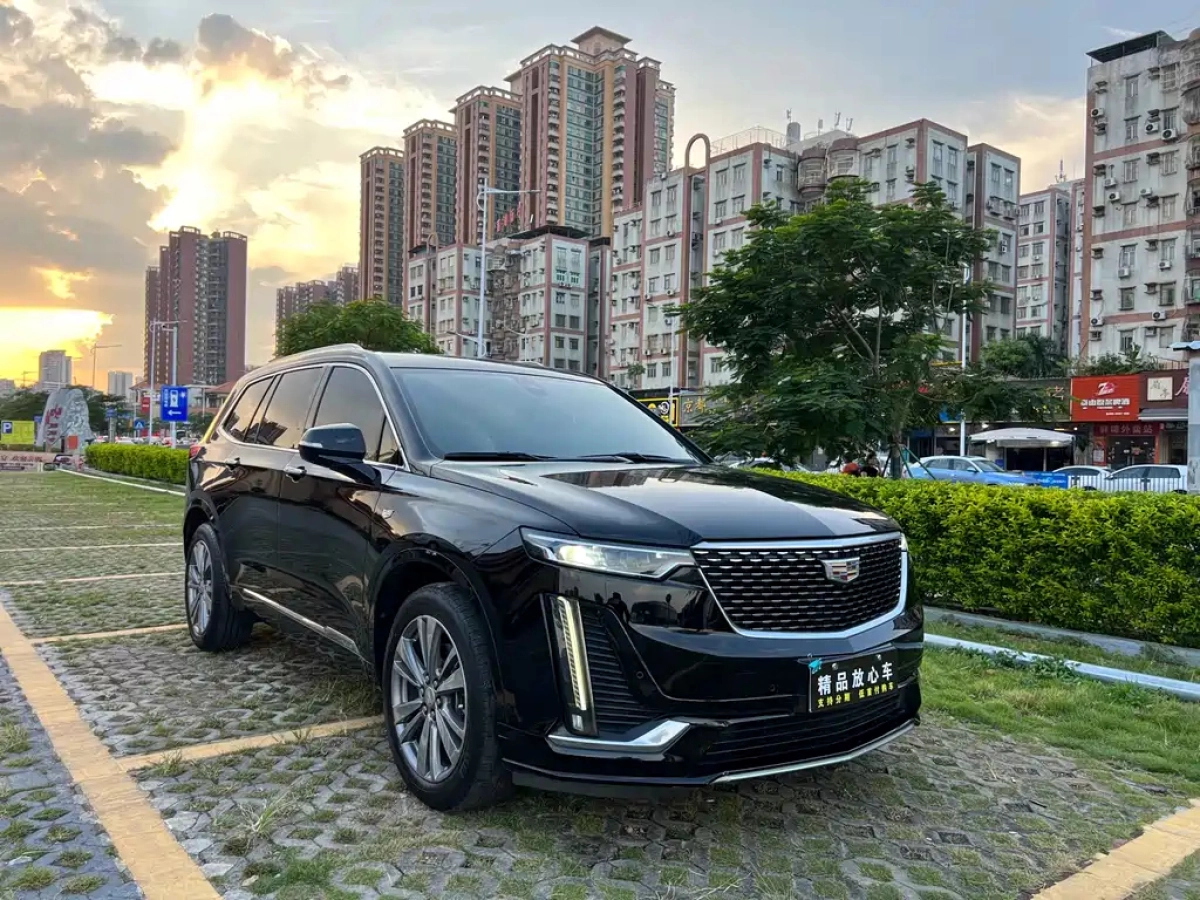 CADILLAC XT6