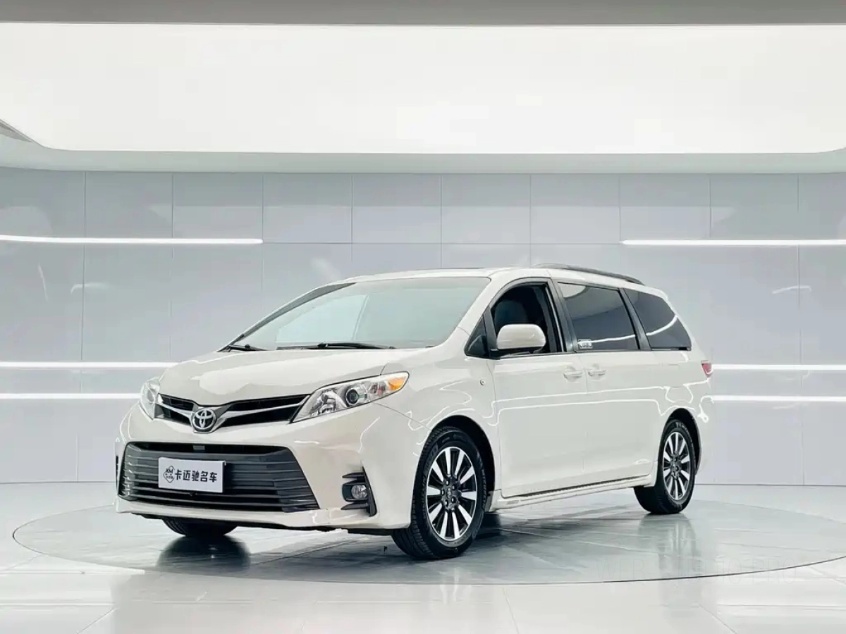 TOYOTA SIENNA