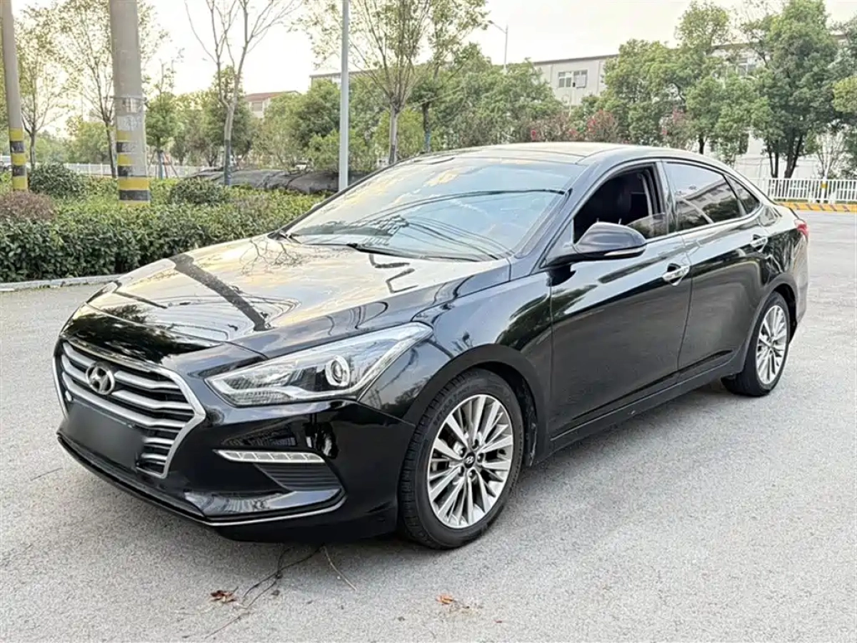 HYUNDAI MISTRA  2019